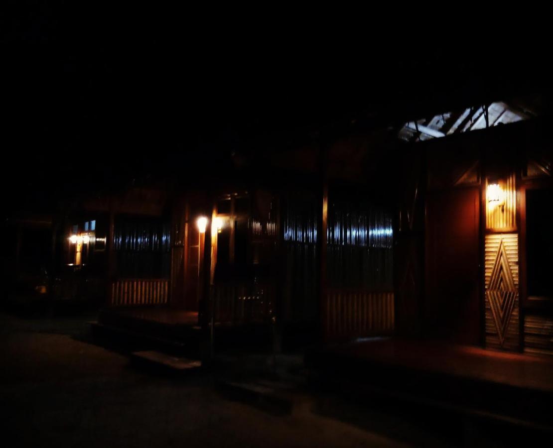 Aldejus Homestay Yennanas Besir Екстер'єр фото