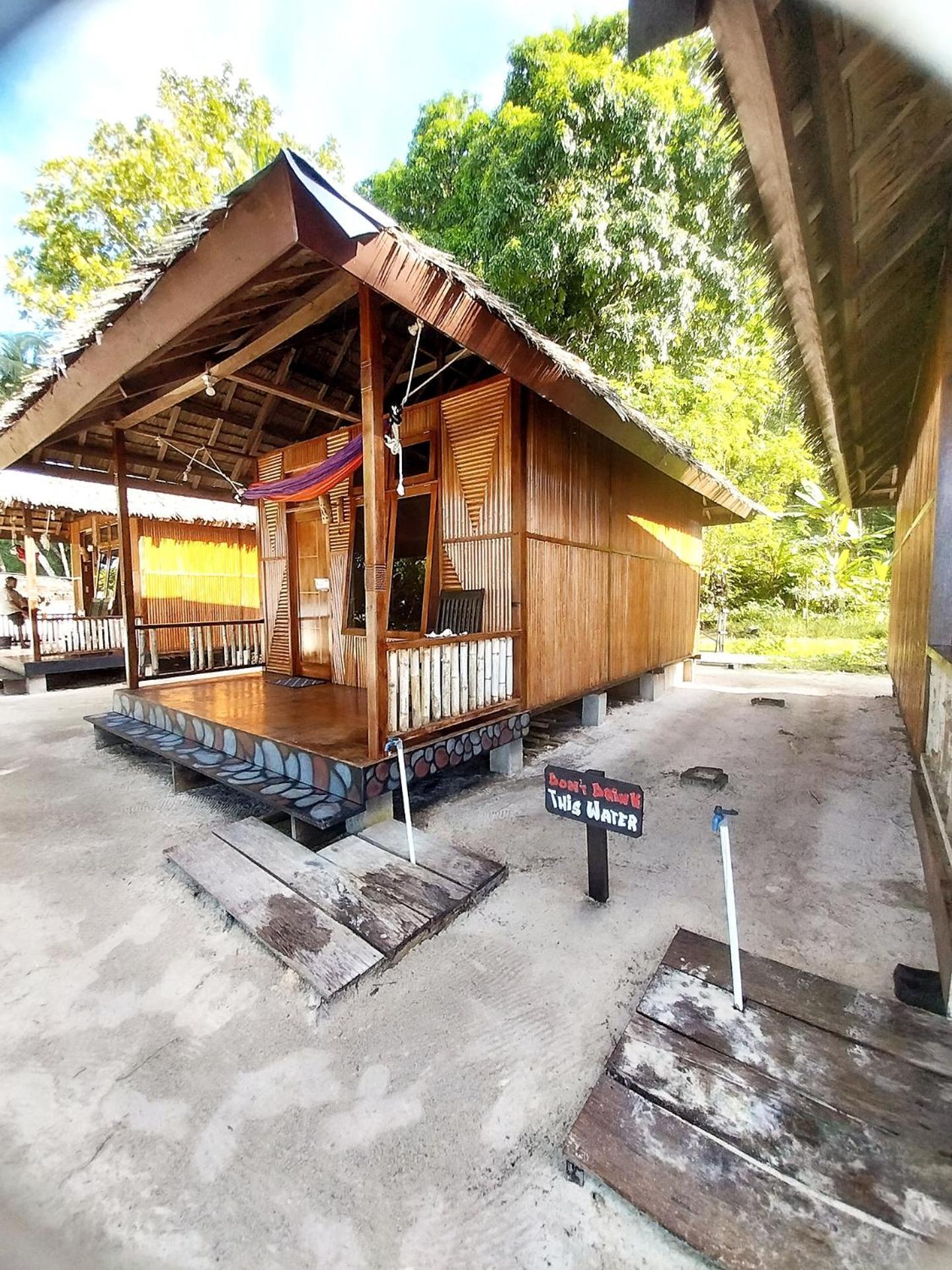 Aldejus Homestay Yennanas Besir Номер фото